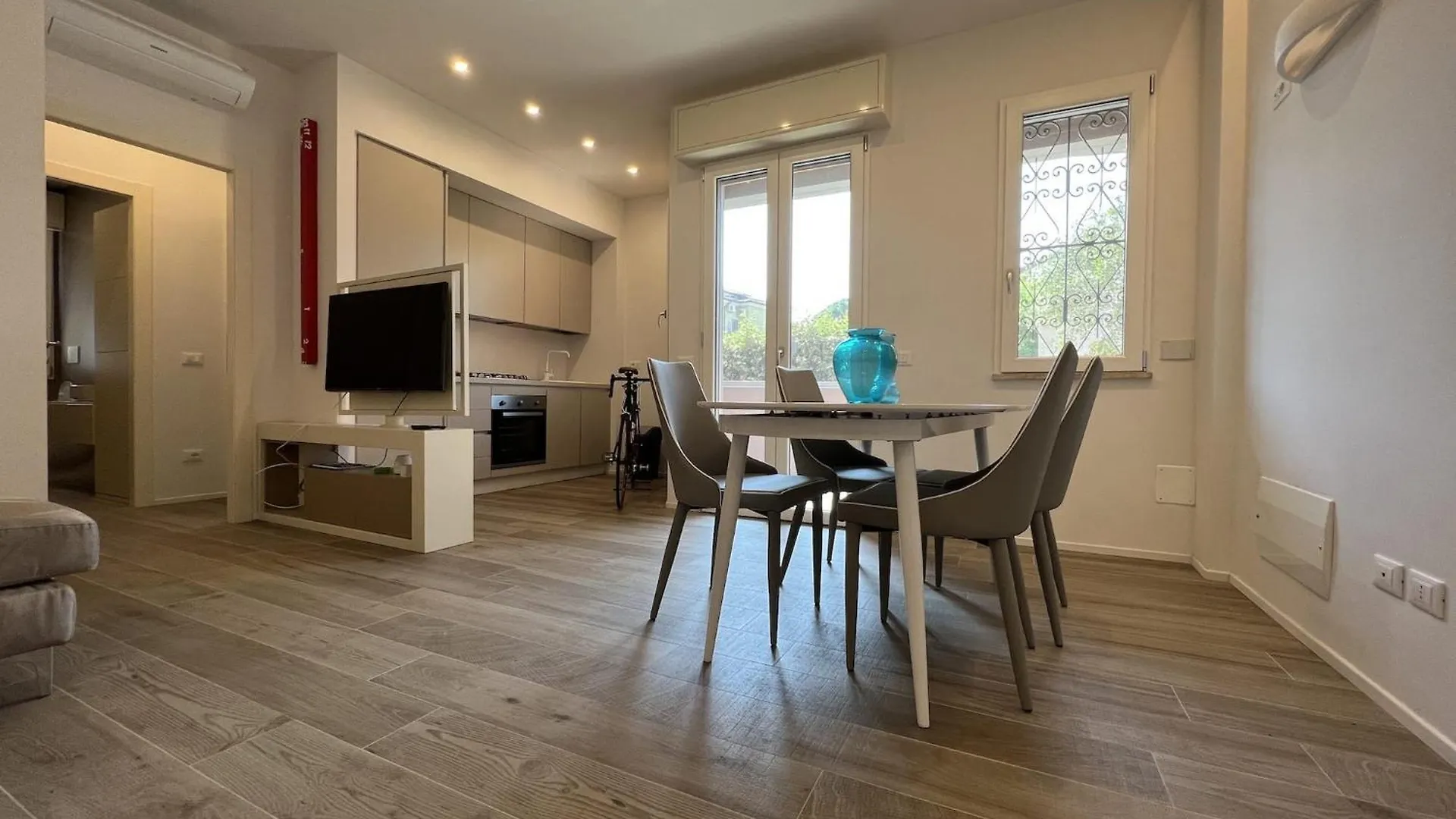 Comodo Appartamento Con 2 Camere Riccione